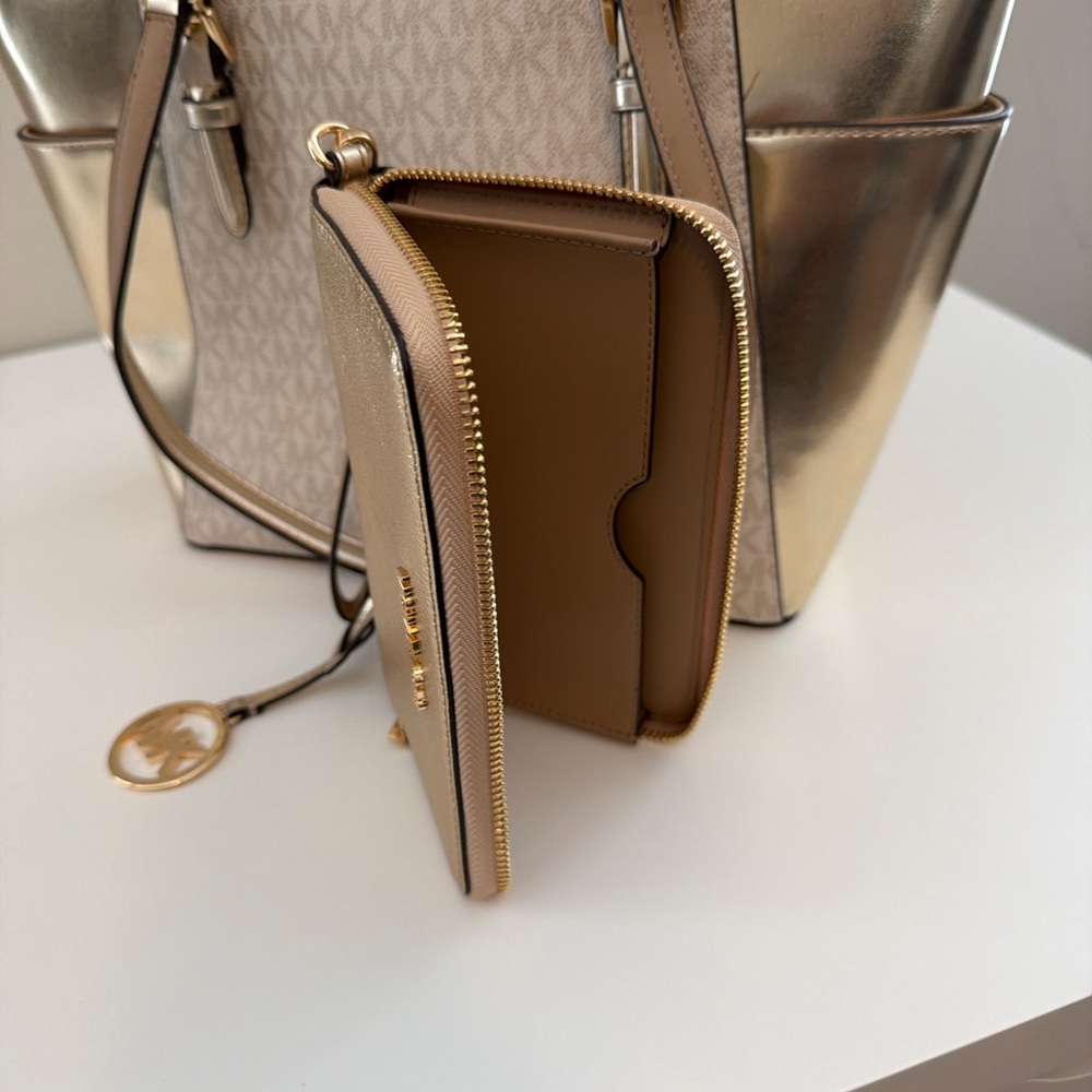 Michael Kors Metallic Gold and Beige Tote with matching wallet - Picture 4 of 4